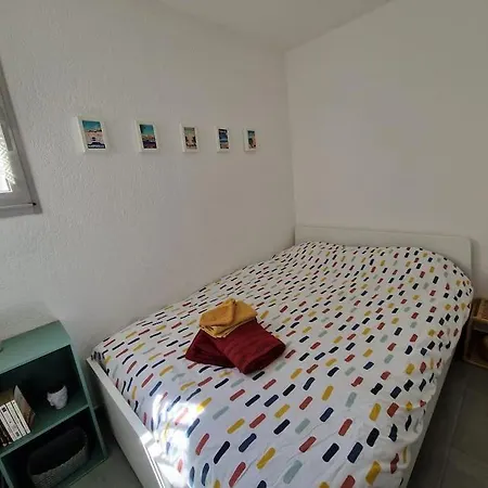 Apartment Rez-de-jardin Sous Pins Et