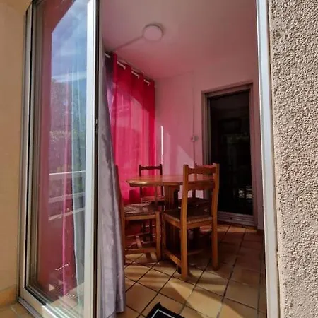 Rez-de-jardin Sous Pins Et Apartment *