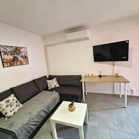 Rez-de-jardin Sous Pins Et Saint-Mandrier-sur-Mer